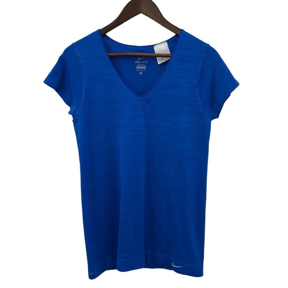 Nike T-shirt Women's Medium Blue Nike Dri-FIT V-neck Short-sleeve Activewear‎
